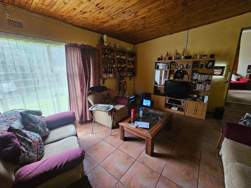 Beautiful 3-Bedroom Home for Sale in Sasolburg – Prime Location Near Schools! - Photo 5