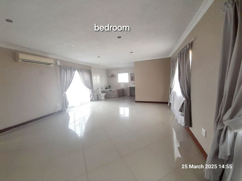 Two modern homes & income-generating farm shop - On tar road - NO Loadshedding - Photo 7