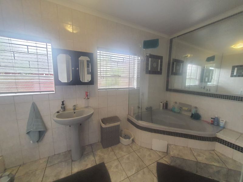 Beautiful Property for an Amazing Price!!! - Photo 9