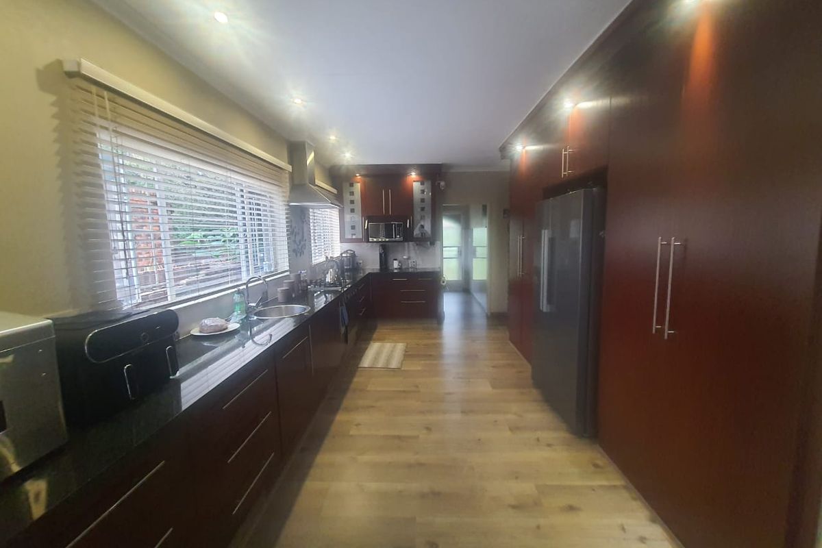Beautiful Property for an Amazing Price!!! - Photo 4