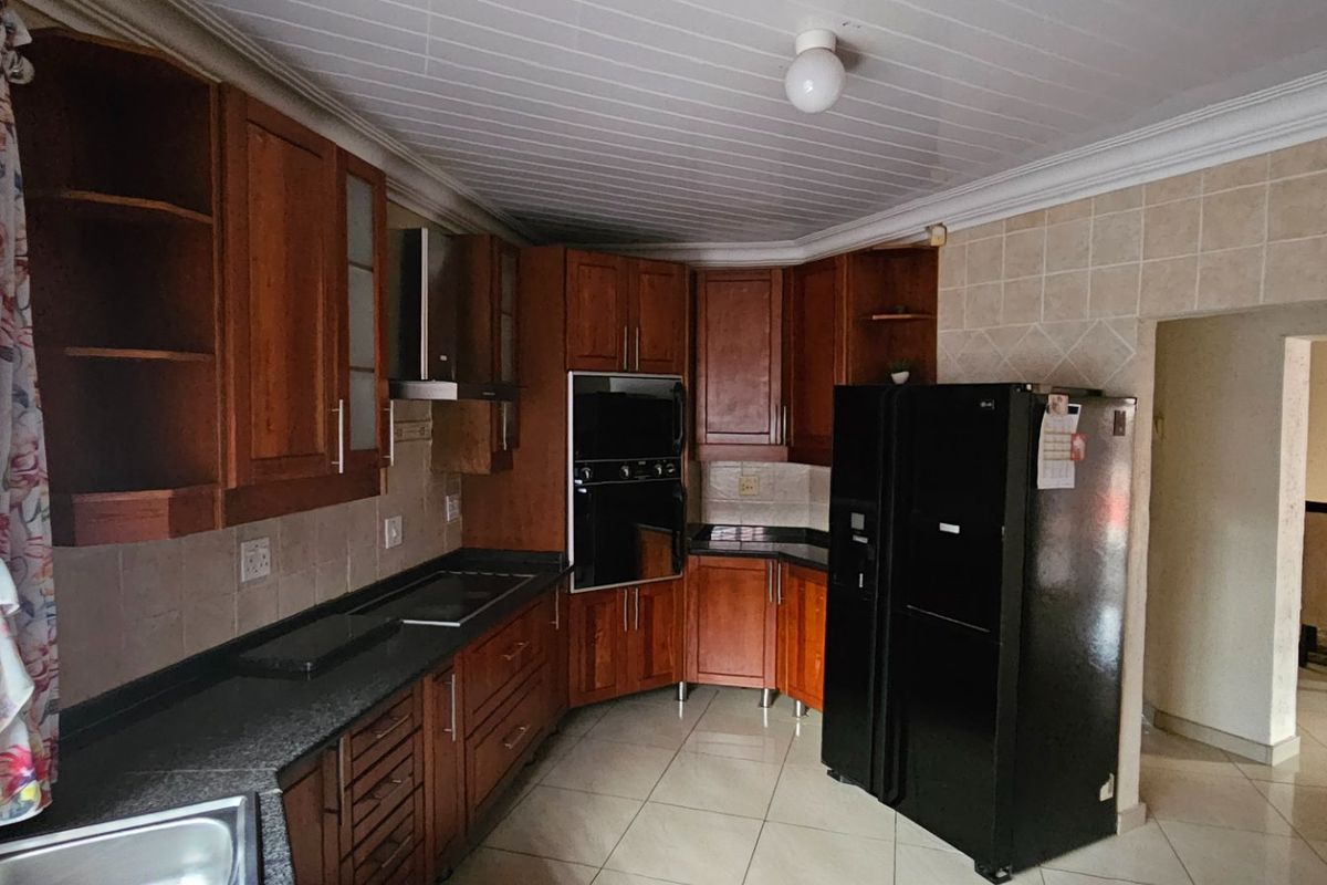 4 bedroom Family Home in Prestigious Security Estate – Prime Location in Polokwane - Photo 5