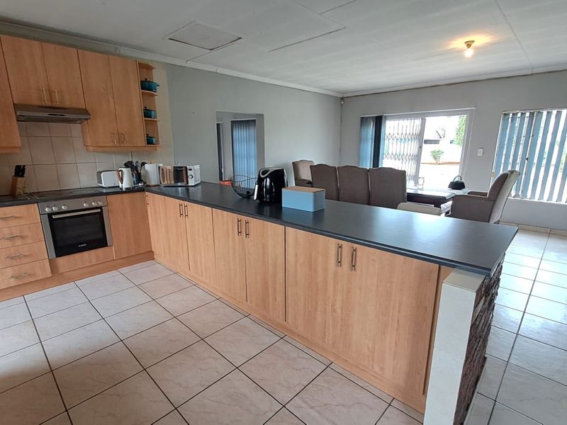 LOVELY FAMILY HOME TO RENT IN WALDRIFT - Photo 10