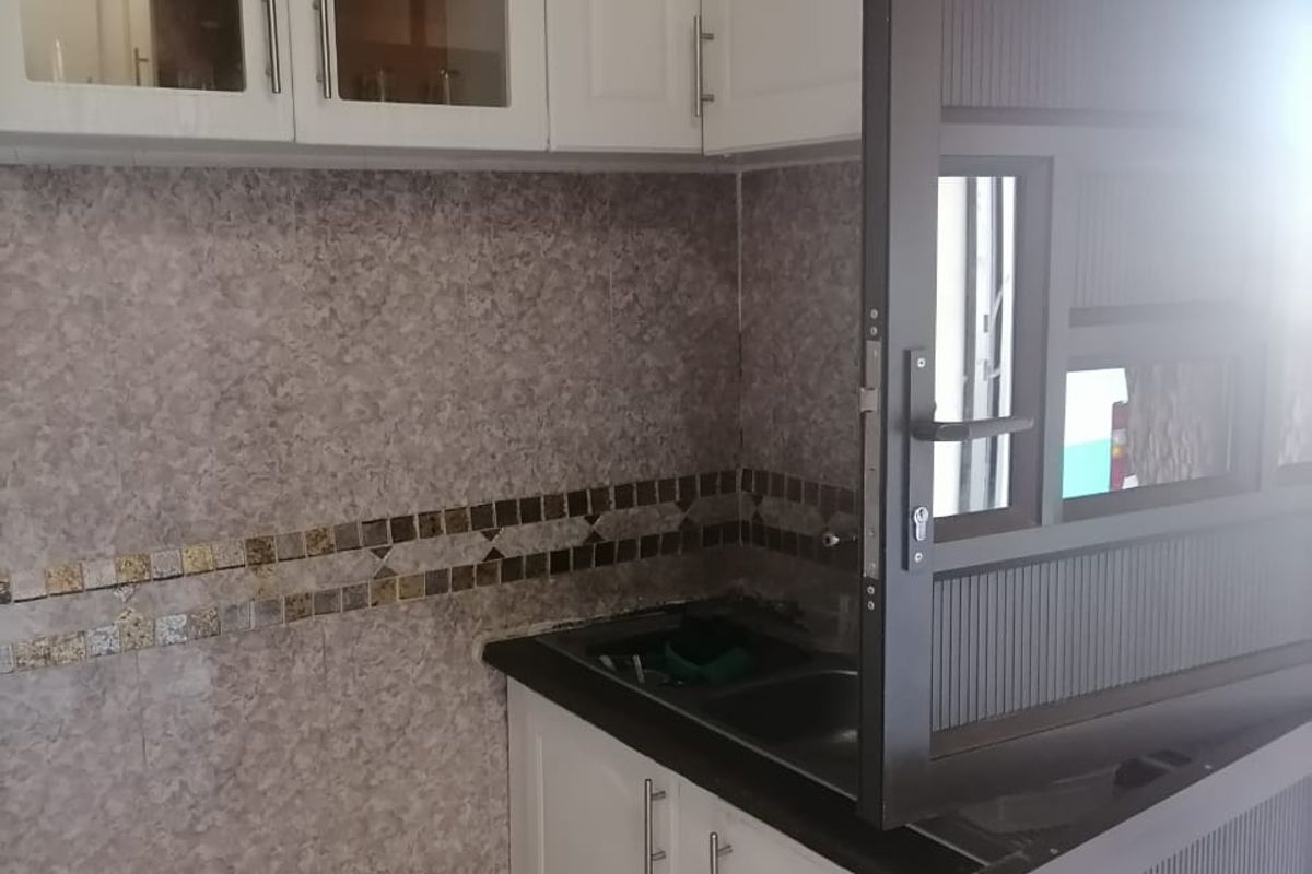 Starter Family Dream Home! Modern Comfort & Ample Space Await! - Photo 4