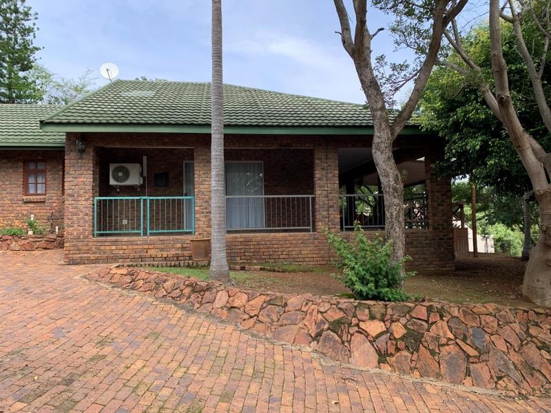 Your Perfect Bushveld Escape Awaits! - Photo 6