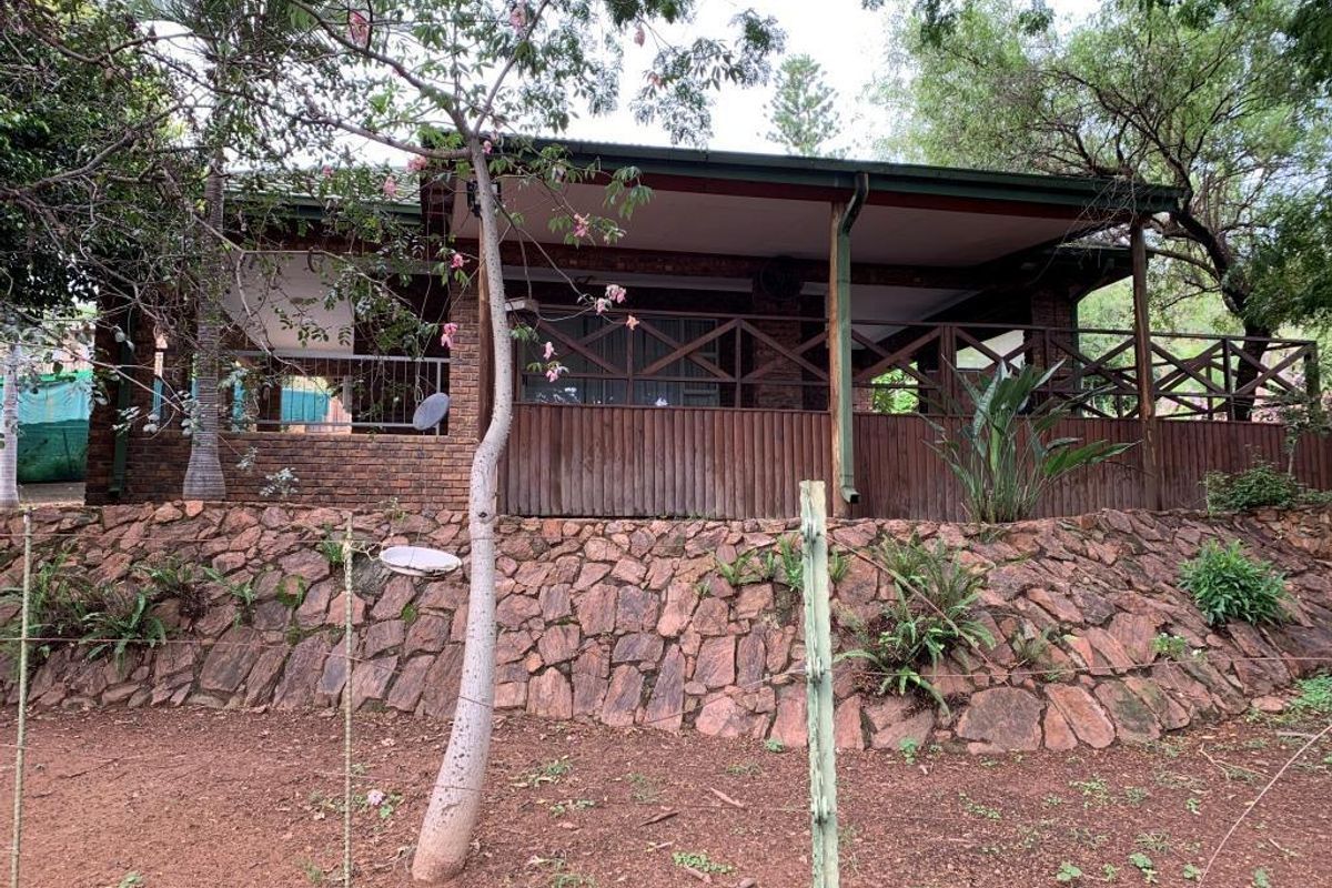 Your Perfect Bushveld Escape Awaits! - Photo 2