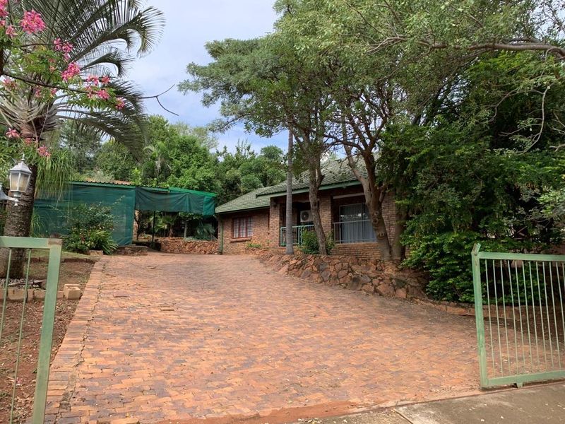 Your Perfect Bushveld Escape Awaits! - Photo 3