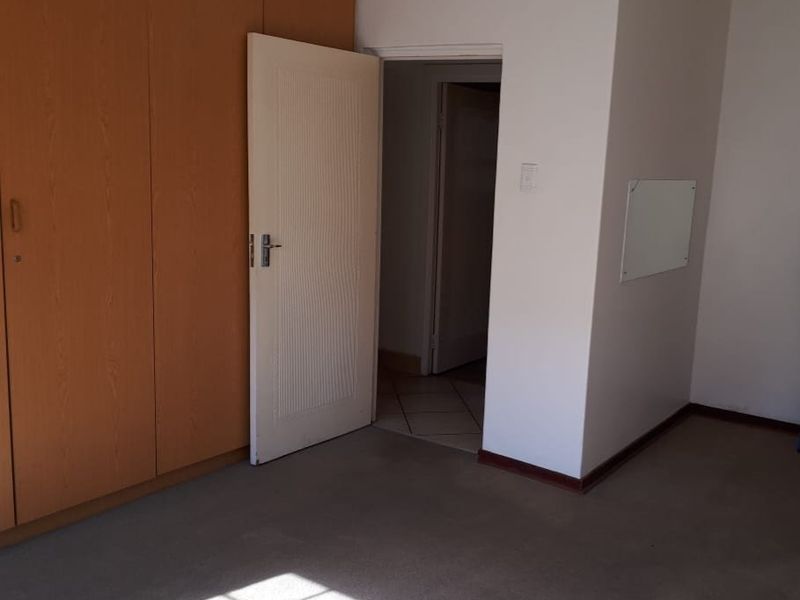 This spacious unit is located in a popular complex in Vaalpark. - Photo 7