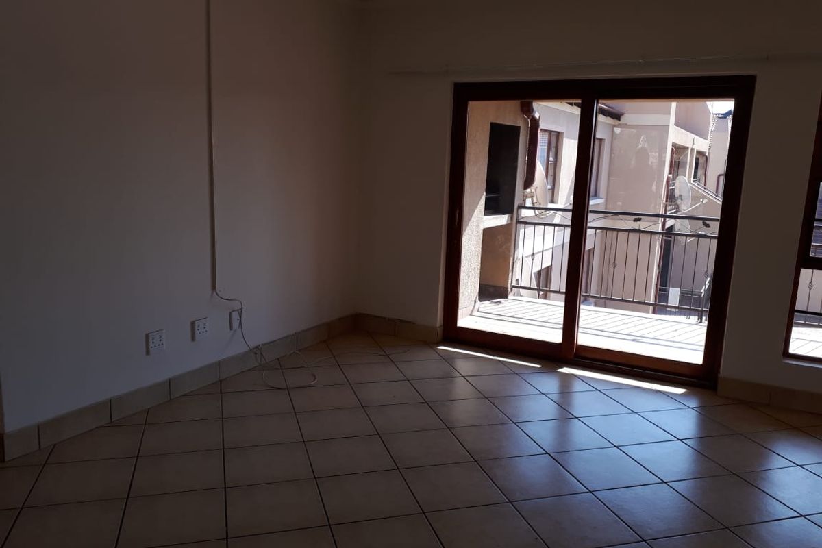 This spacious unit is located in a popular complex in Vaalpark. - Photo 3