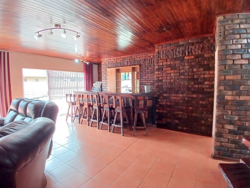 House For Sale In Vereeniging - Photo 3