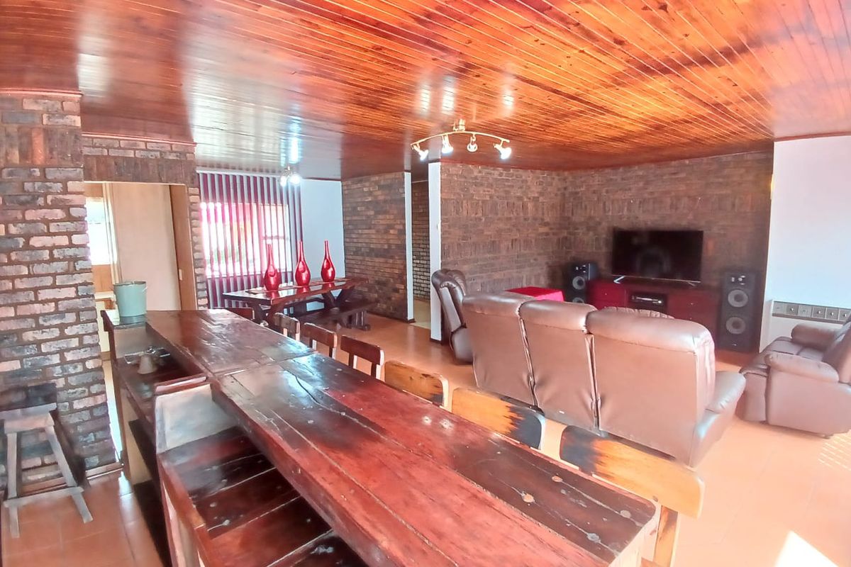 House For Sale In Vereeniging - Photo 4