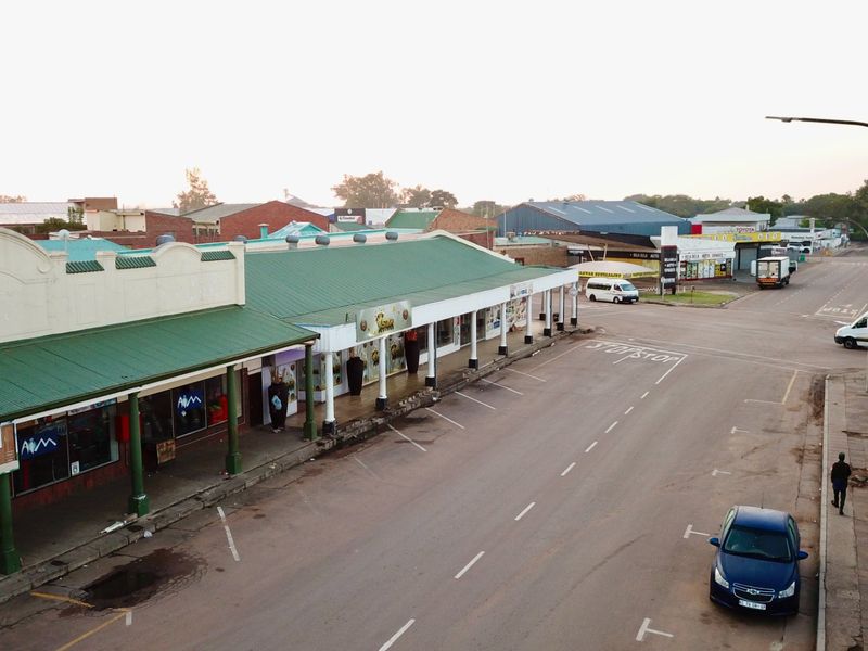 Bela Bela - Main Street - Commercial Buidling - Photo 8