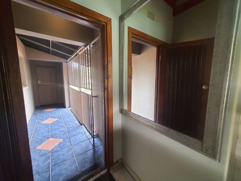 Sonland Park Beautiful Bargain Buy - Photo 9