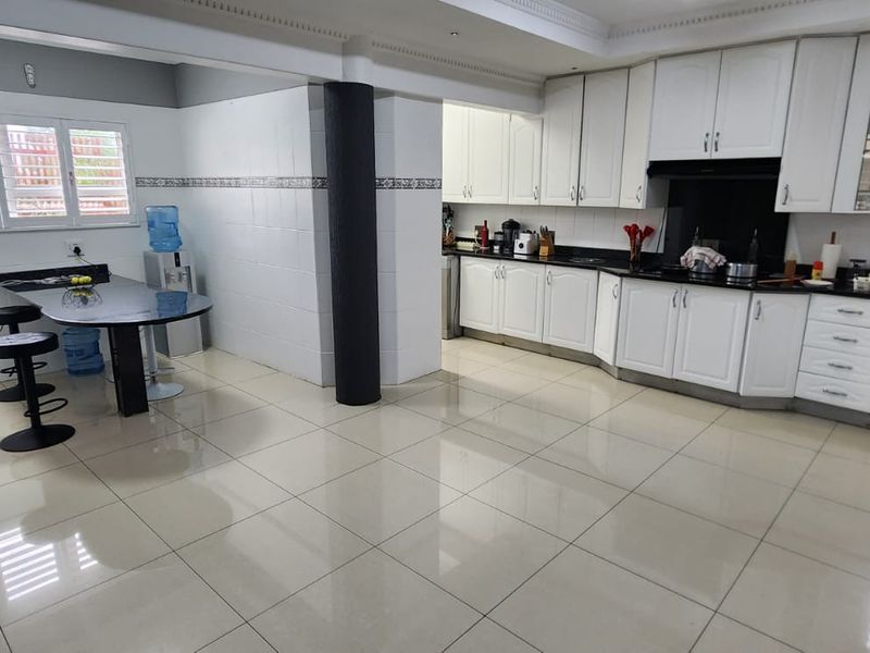 Extraordinary Mansion  for sale in SW 5 proper - Photo 5