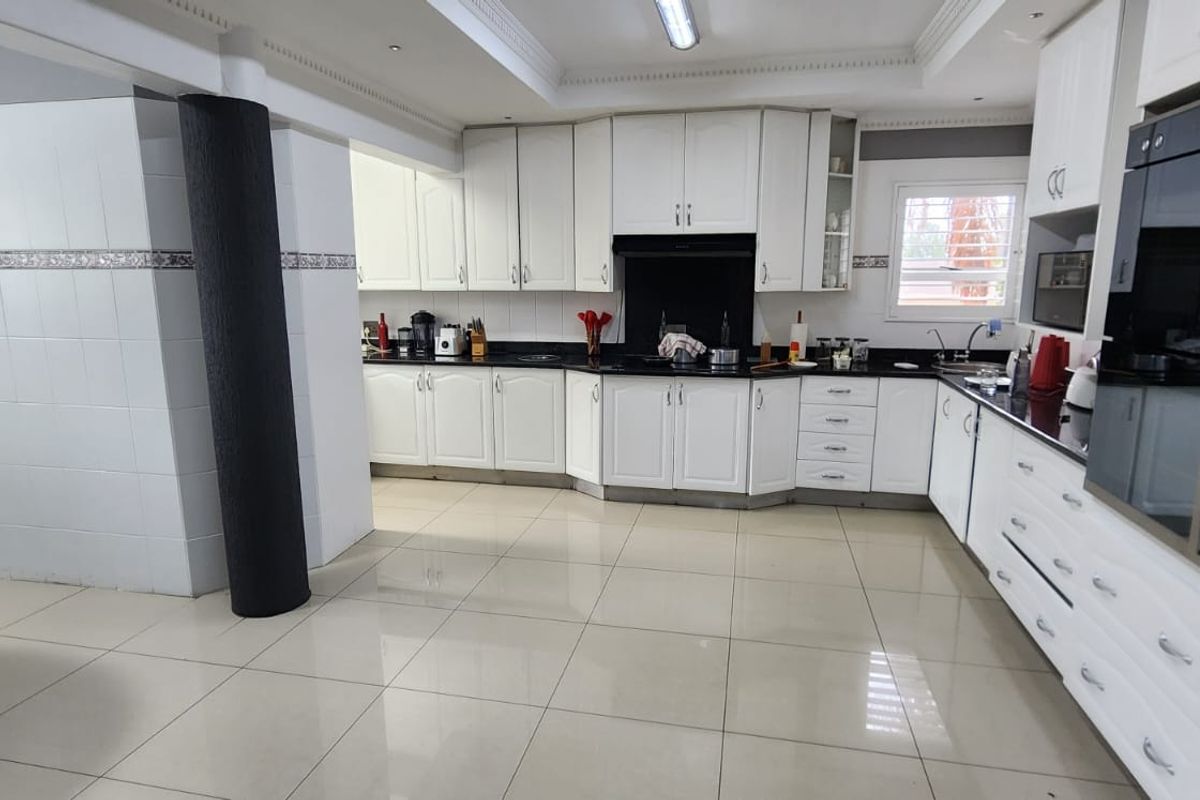 Extraordinary Mansion  for sale in SW 5 proper - Photo 2