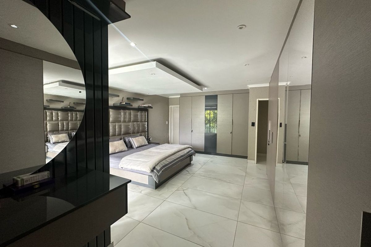 House For Sale In Vereeniging - Photo 3