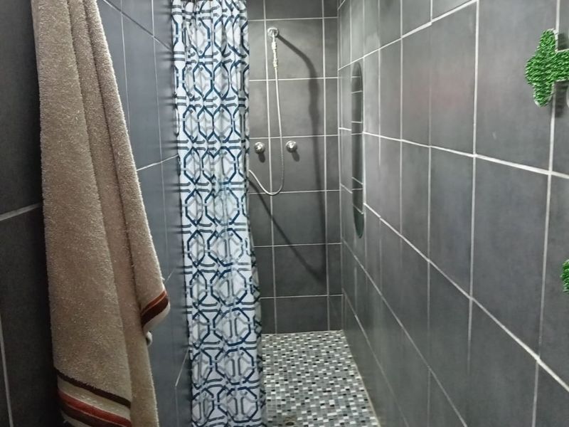 Cosy house for sale in sasolburg - Photo 10