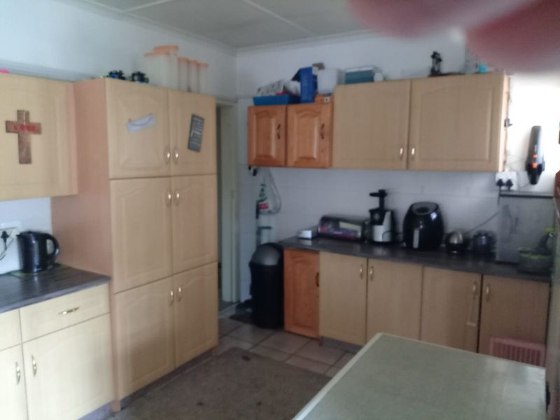 Cosy house for sale in sasolburg - Photo 6