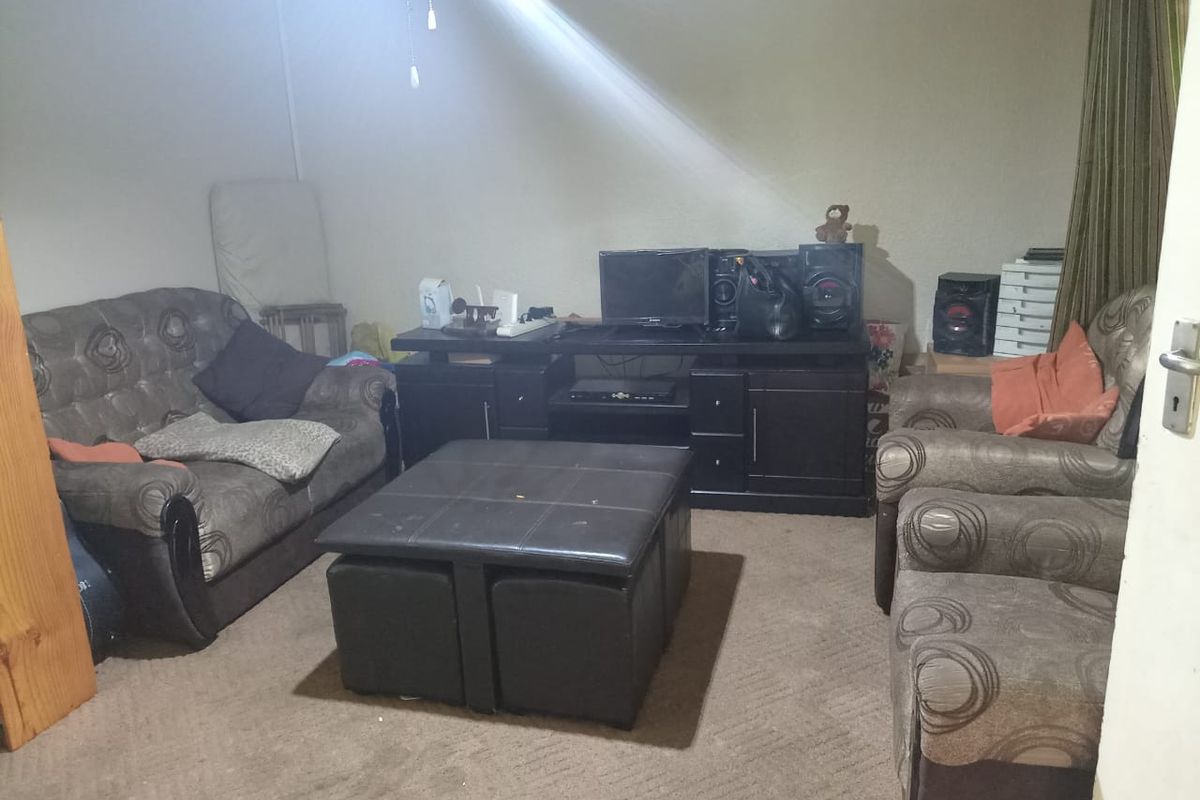 Cosy house for sale in sasolburg - Photo 2