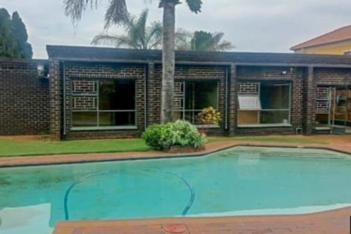 Stunning, Spacious Family Home – Perfect for Entertaining! - Photo 2