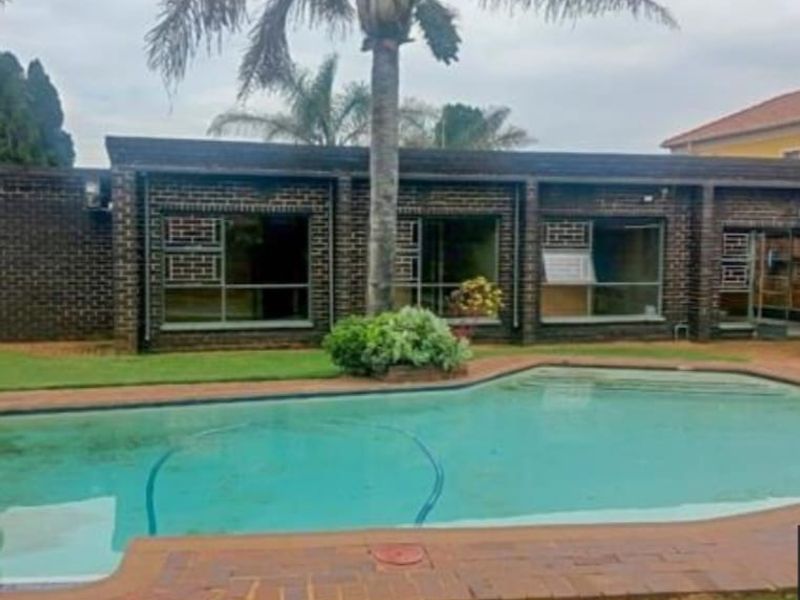 Stunning, Spacious Family Home – Perfect for Entertaining! - Photo 2