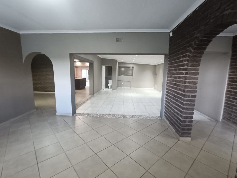 Stunning, Spacious Family Home – Perfect for Entertaining! - Photo 10