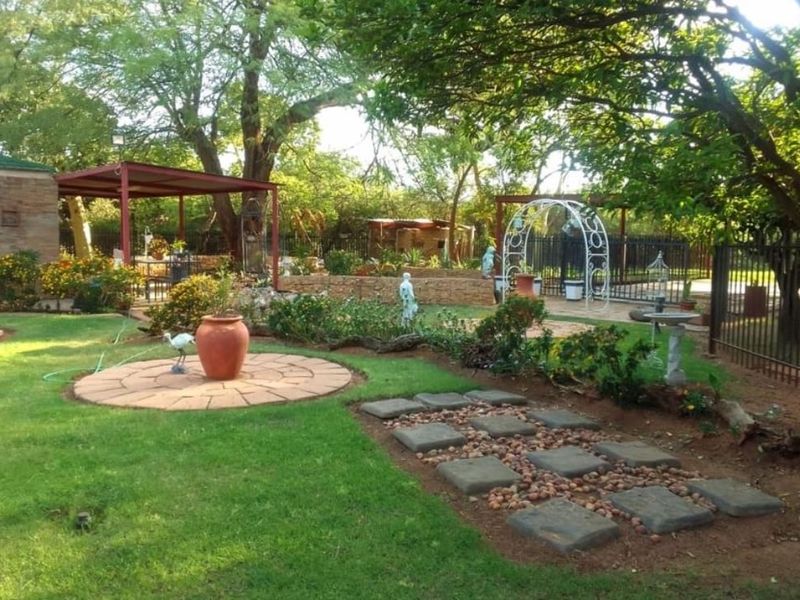 Neat and Well-Maintained Farm with more than 60 fruit trees - Main house and flat. - Photo 8