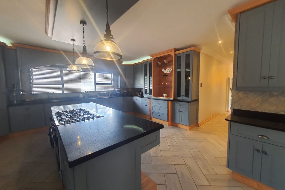 Beautiful Gem in SW 5 Proper - Photo 4