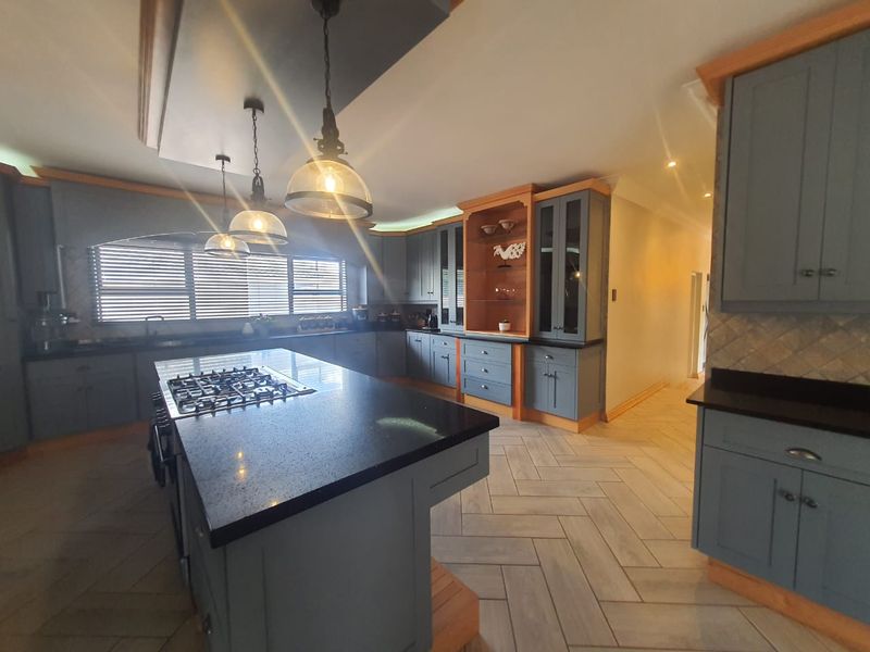 Beautiful Gem in SW 5 Proper - Photo 4