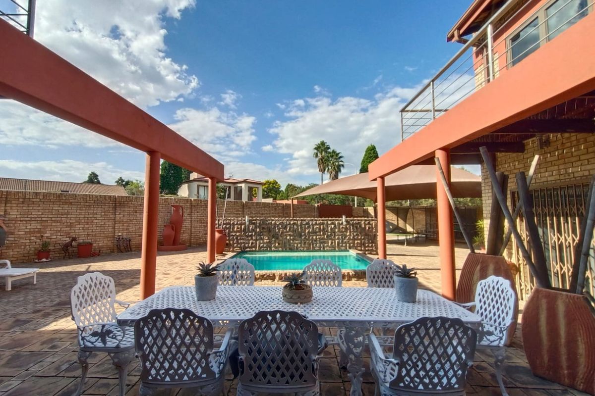 !A Flying Start to Perfection!  !Style, Modern Acceptance!  !Proper Secured Area! - Photo 5