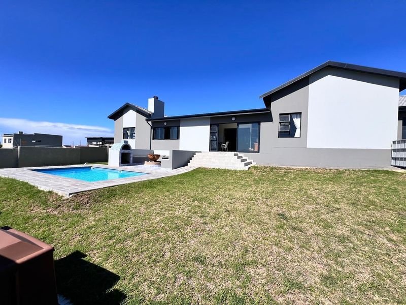 Modern Home in Blue Waters Estate - Photo 2