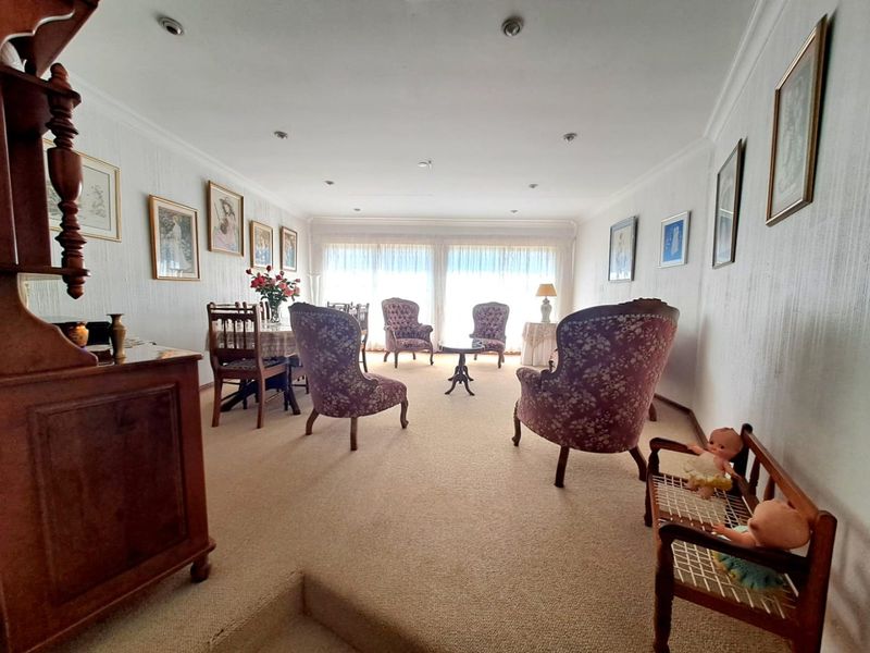 IMMACULATE, MODERN AND BEAUTIFUL HOME IN THREE RIVERS EAST... - Photo 7