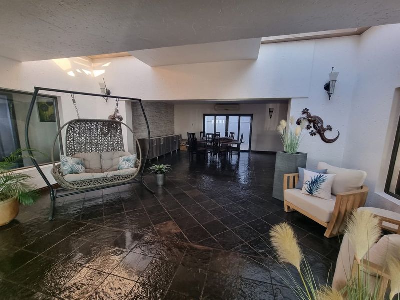 When only the best will do???? Perfect location?? - Photo 9