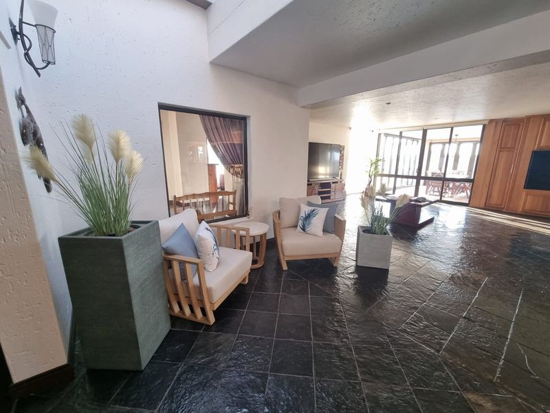 When only the best will do???? Perfect location?? - Photo 6