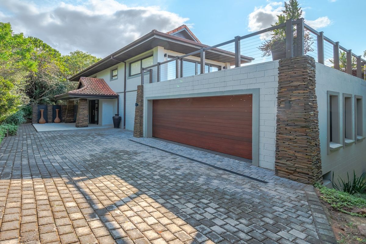 Luxurious Retreat in Zimbali Estate - Photo 4