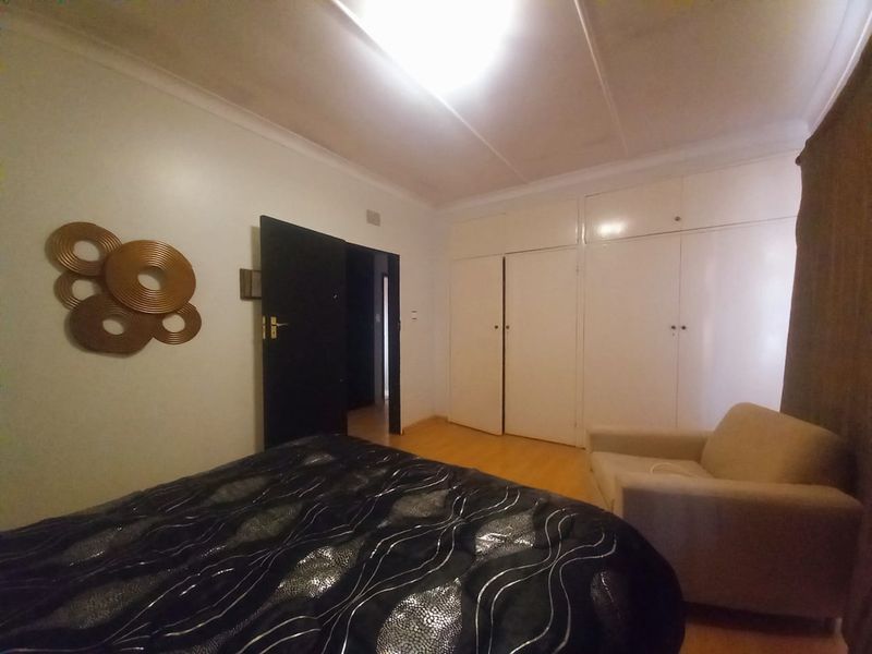 This unique, brand new, 3 bedroom house is located in Arcon Park! - Photo 9