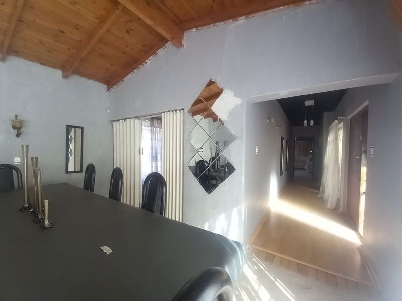 This unique, brand new, 3 bedroom house is located in Arcon Park! - Photo 4