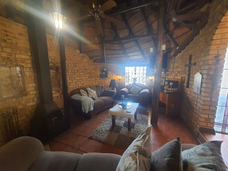 Lovely One Of A Kind Property New To The Market - Photo 6