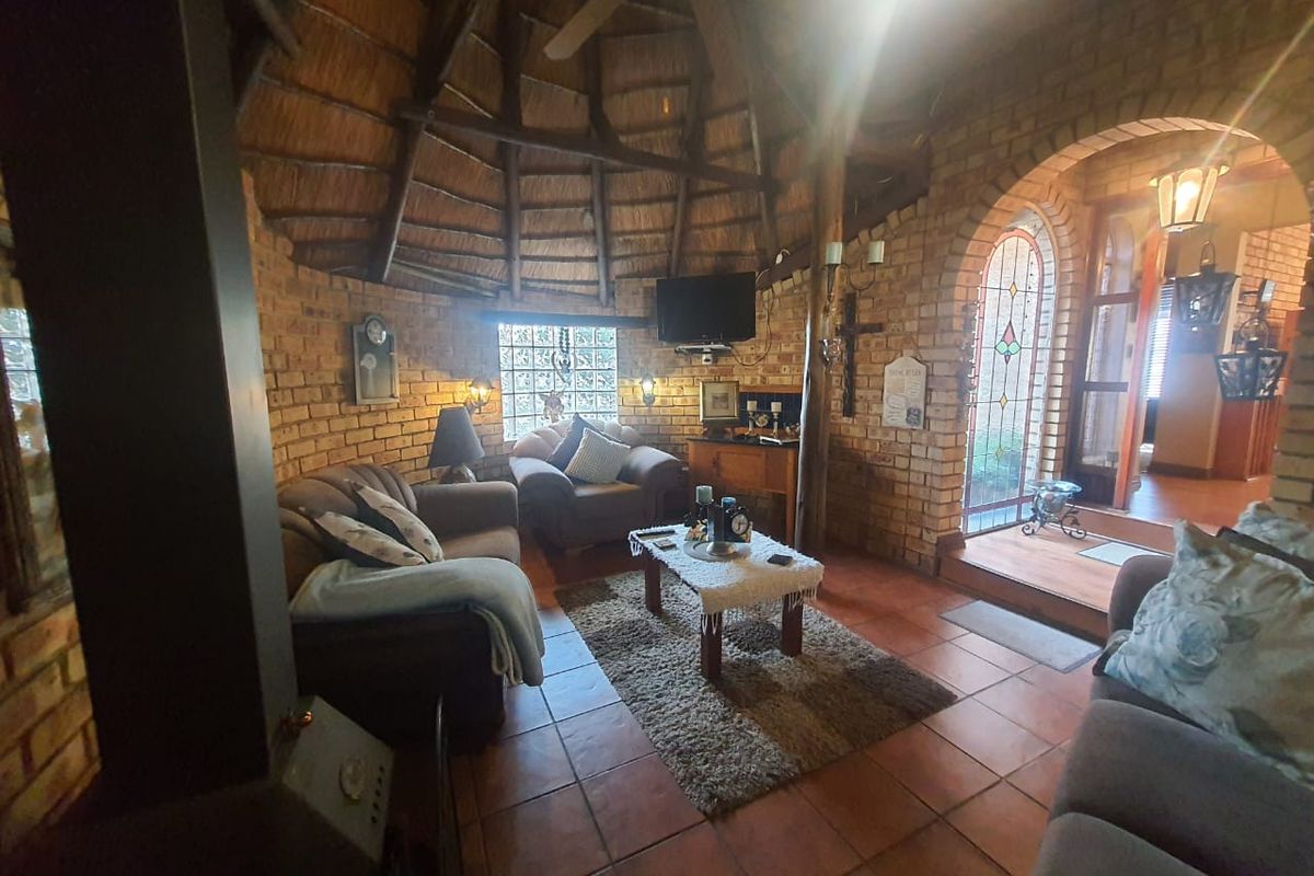 Lovely One Of A Kind Property New To The Market - Photo 3