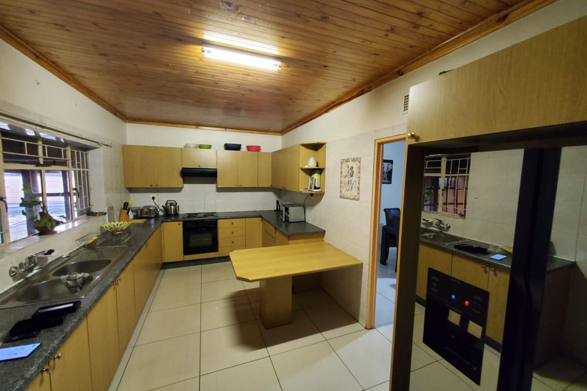 Family home for sale in Vanderbijlpark SW area. - Photo 3