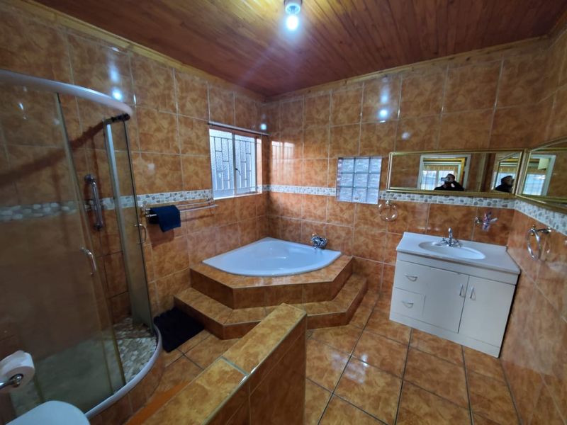 Family home for sale in Vanderbijlpark SW area. - Photo 6