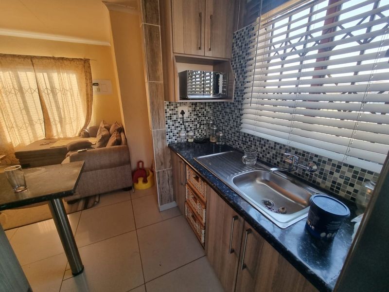 Bargain buy in Miami sands - Photo 3