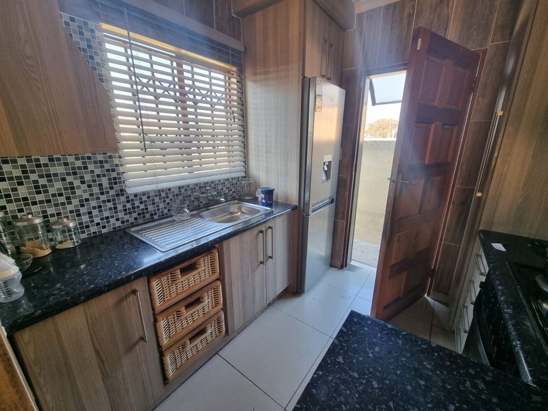 Bargain buy in Miami sands - Photo 4