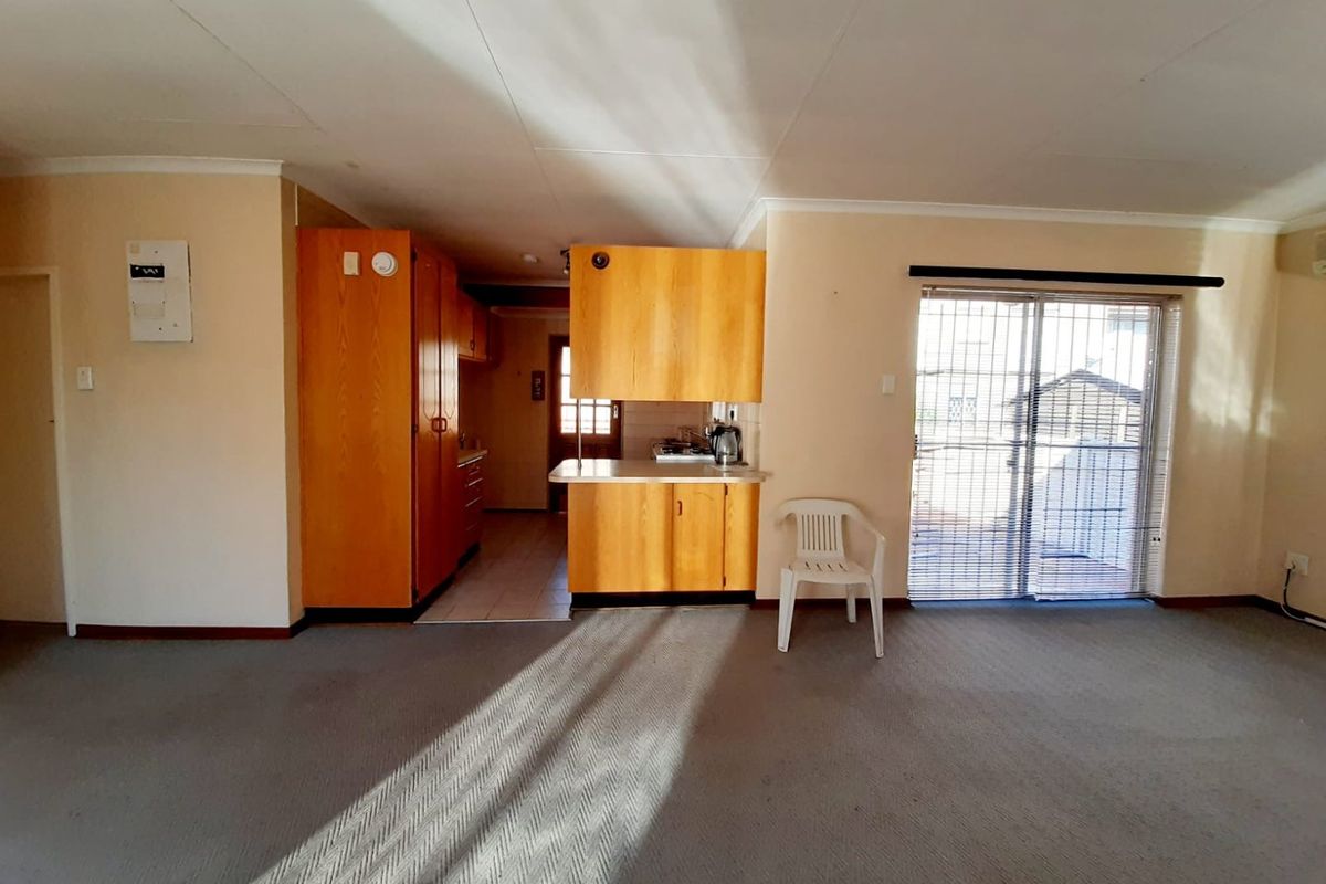 Facebrick Townhouse for sale in Vanderbijlpark SE3 - Photo 4