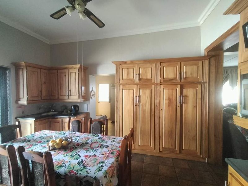 Prime property in a quiet neighborhood for sale in Frankfort. - Photo 7