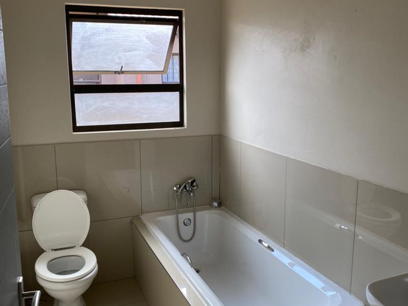 BRAND NEW HOUSES FOR SALE IN CE7!!! - Photo 7