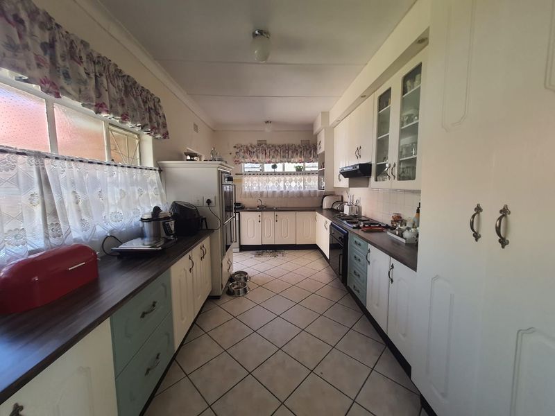 Price REDUCED With R400 000 To Only R1 410 000 (VAT Exclusive) - Photo 5
