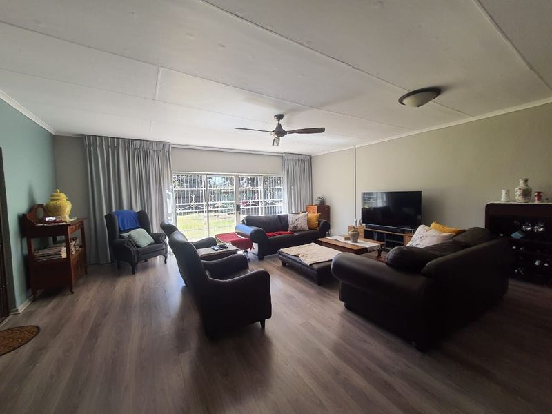 Price REDUCED With R400 000 To Only R1 410 000 (VAT Exclusive) - Photo 8