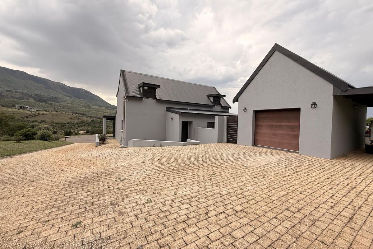 4 Bedroom Country Home in Secure Estate - Photo 3