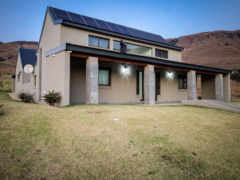 4 Bedroom Country Home in Secure Estate - Photo 9