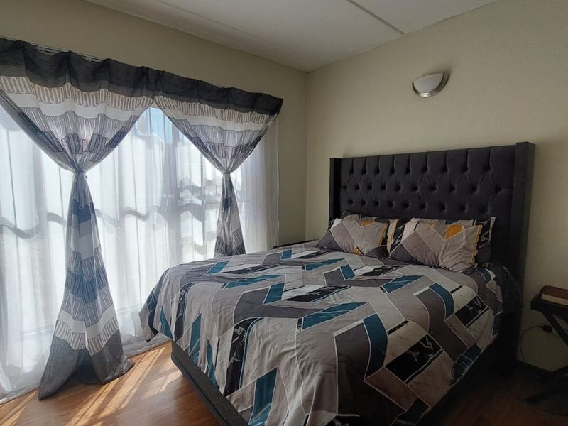 Ultra modern duplex unit on ground floor for sale in popular complex, Sasolburg. - Photo 8